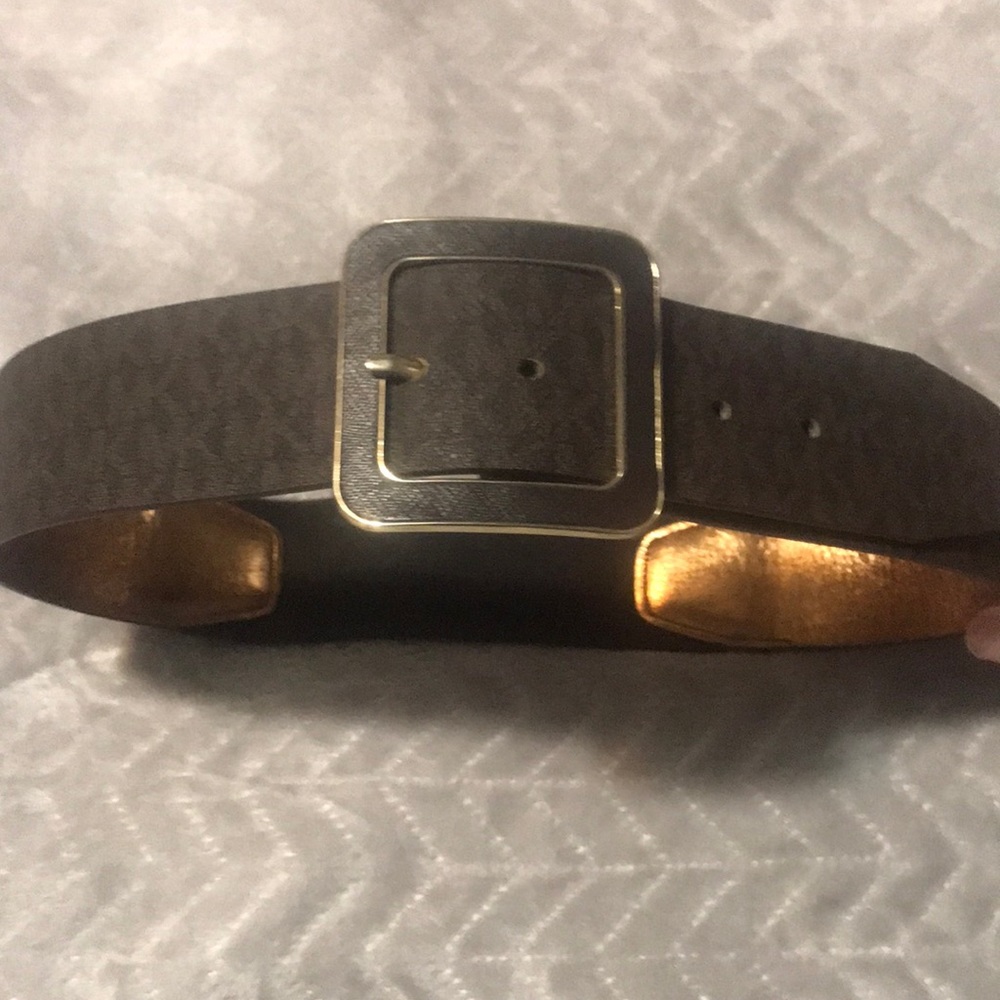 Michael Kors Statement Belt with back stretch panel